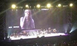 上海演唱会吃瓜视频播放,揭秘现场幕后花絮