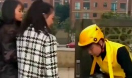 吃瓜外卖员女朋友视频,爱情的味道，外卖也能传递