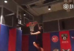 打篮球扣篮吃瓜视频,吃瓜群众见证篮球魅力