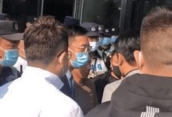 保安吃瓜事件真相视频下载,真相视频曝光背后的惊人内幕