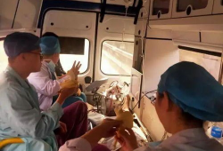 救护车吃瓜视频,一场意外引发的全民热议