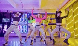 博主舞蹈室吃瓜视频,博主吃瓜视频背后的惊人真相